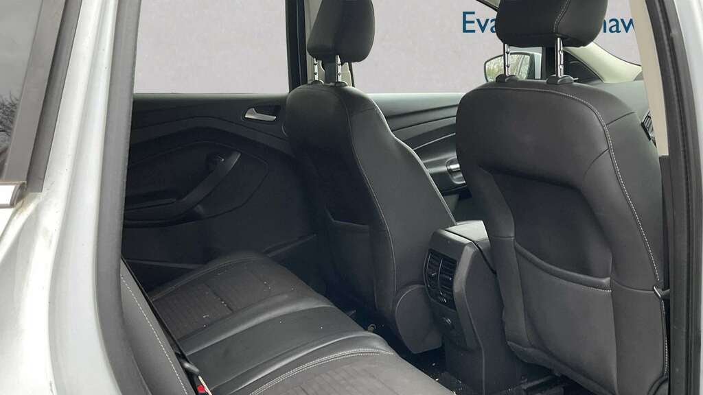 Ford Kuga 1.5 Ecoboost Titanium Edition 2Wd 2019 OE19BRV White #5