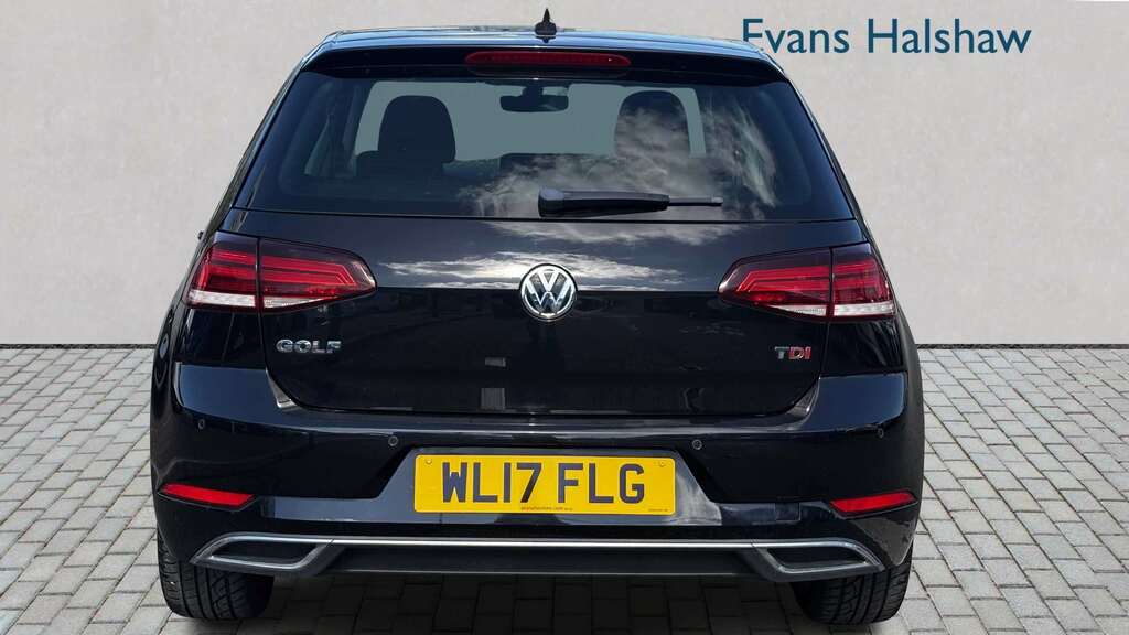 Volkswagen Golf 1.6 Tdi Gt 2017 Black #3