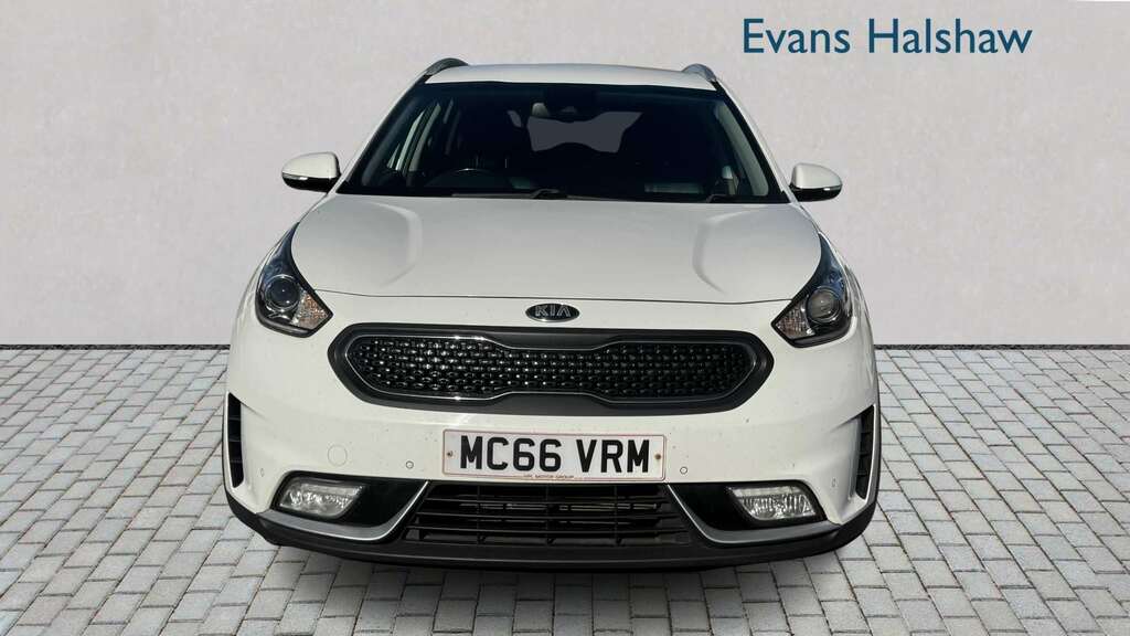 Kia Niro 1.6 Gdi Hybrid 3 Dct 2017 MC66VRM White #2
