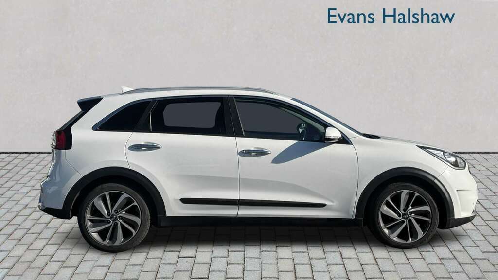 Kia Niro 1.6 Gdi Hybrid 3 Dct 2017 MC66VRM White #6