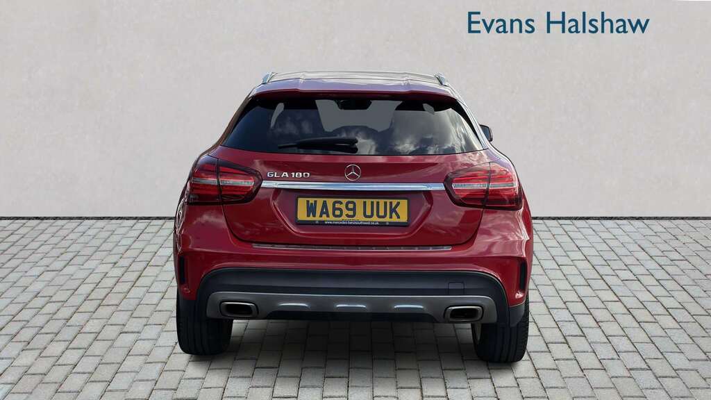 Mercedes-Benz GLA Class 180 Amg Line Edition 2019 WA69UUK Red #5