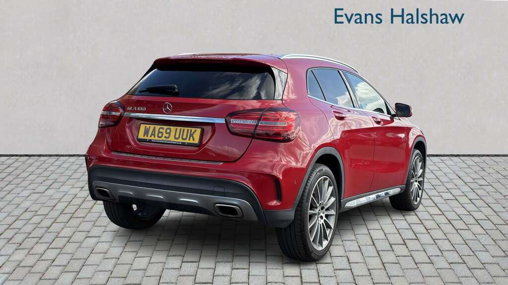 Mercedes-Benz GLA Class 180 Amg Line Edition 2019 WA69UUK Red #2