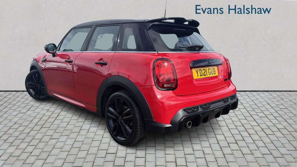 Mini Hatch 1.5 Cooper Sport 2021 Red