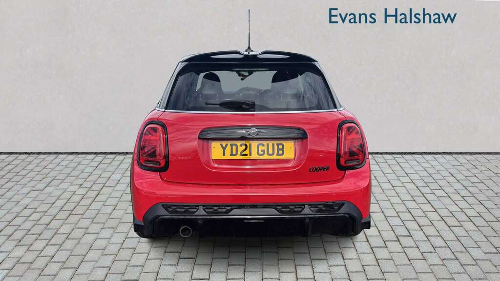 Mini Hatch 1.5 Cooper Sport 2021 YD21GUB Red #4