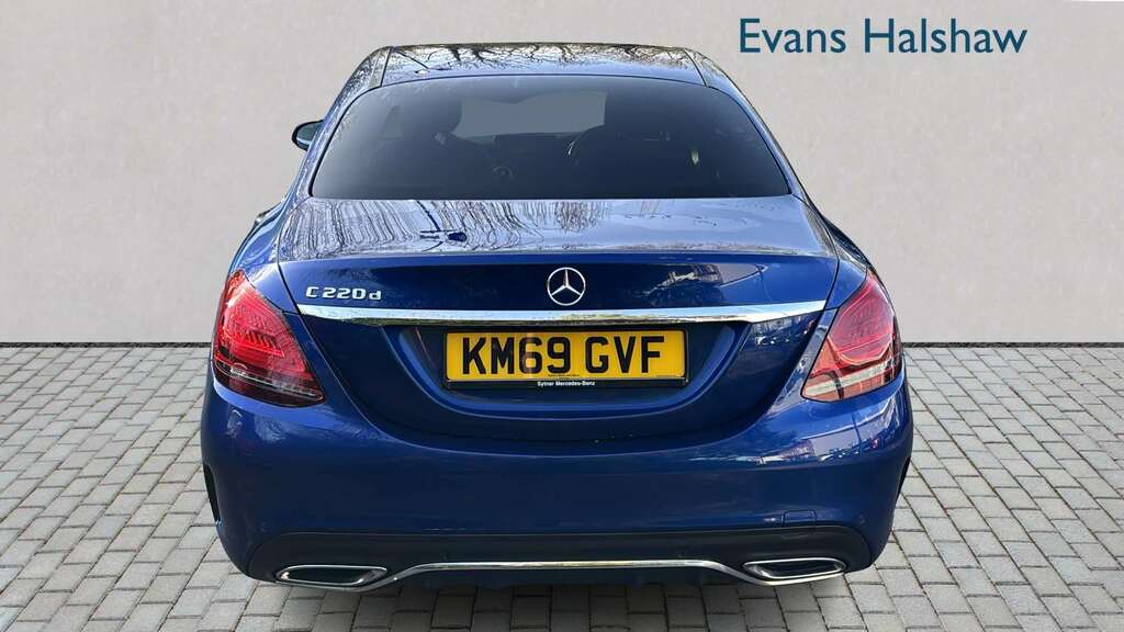 Mercedes-Benz C Class C220d Amg Line Premium 9G-tronic 2019 KM69GVF Blue #4