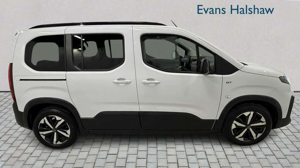 Peugeot e-Rifter 100Kw Gt 52Kwh 2024 White #3