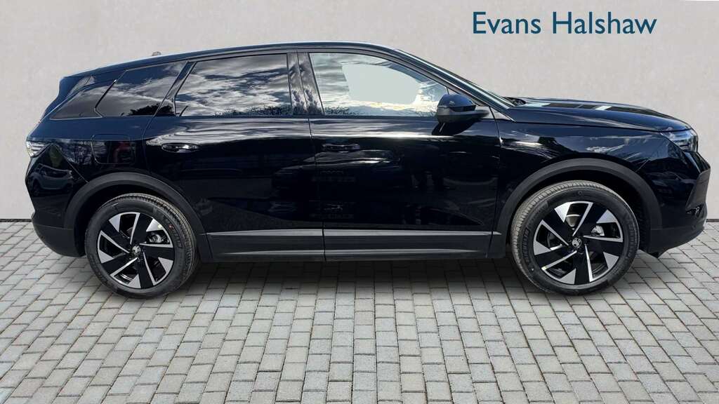 Vauxhall Grandland 1.2 Hybrid 145 Ultimate E-dct6 Fixed Roof 20 YE26JFA Black #6