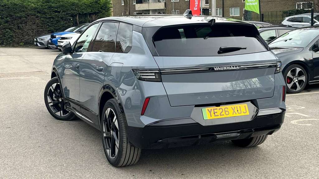 Vauxhall Grandland 157Kw Ultimate 73Kwh Fixed Roof 2026 YE26XUJ Grey #2