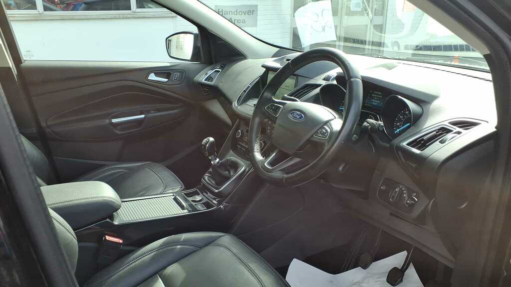 Ford Kuga 2.0 Tdci Titanium X 2Wd 2018 YE18UGL Black #6