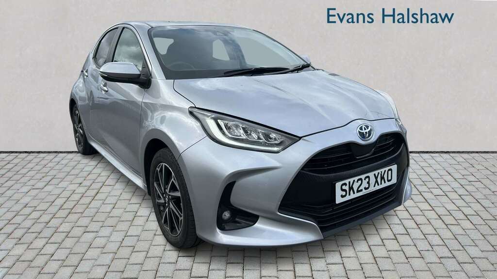Toyota Yaris 1.5 Hybrid Design Cvt 2023 SK23XKO Silver #3