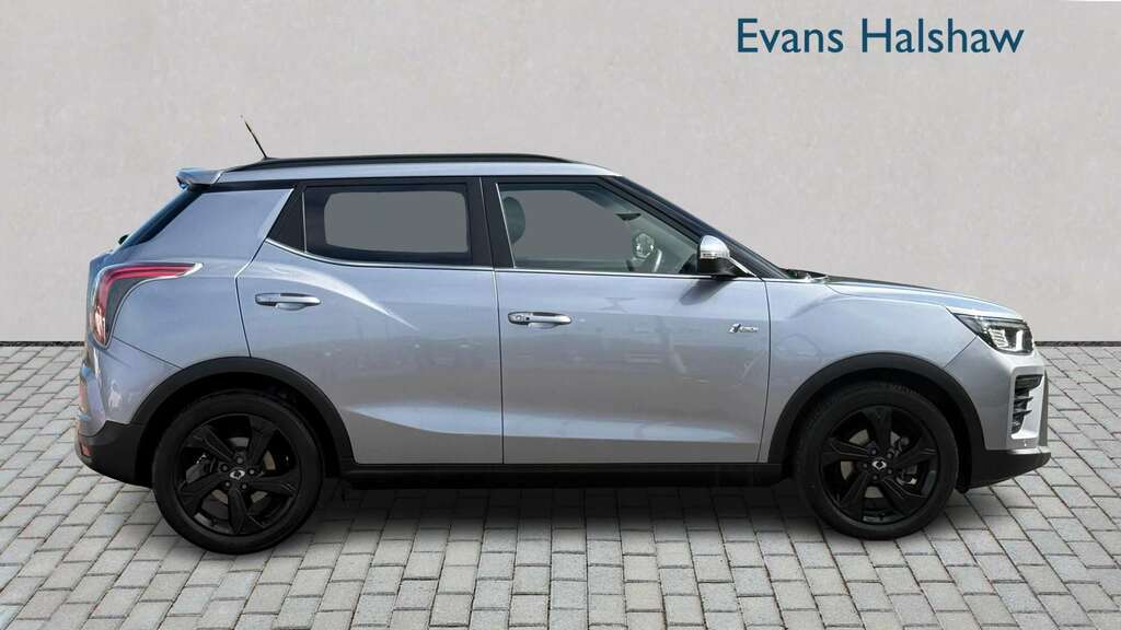 SsangYong Tivoli 1.5 K40 2024 YY74JYO Silver #2