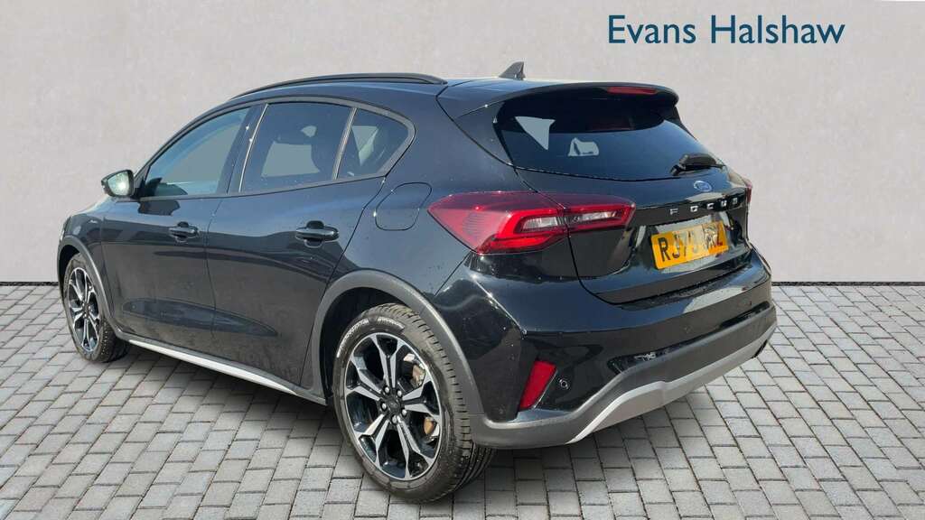 Ford Focus 1.0 Ecoboost Hybrid Mhev Active X 2023 RJ73SRZ Black #2