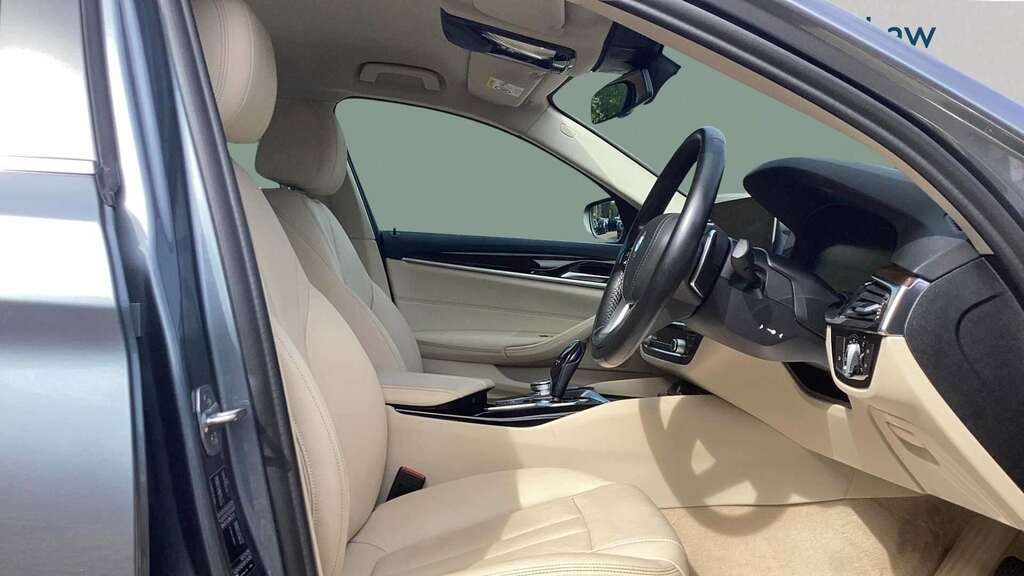 BMW 5 Series 520I Se 2019 GN19NCF  #3