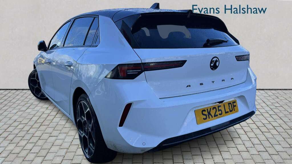 Vauxhall Astra 1.2 Turbo 130 Ultimate 2025 SK25LDF White #2