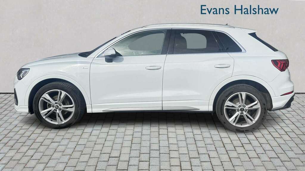 Audi Q3 35 Tdi S Line S Tronic 2021 YD71CHF White #2