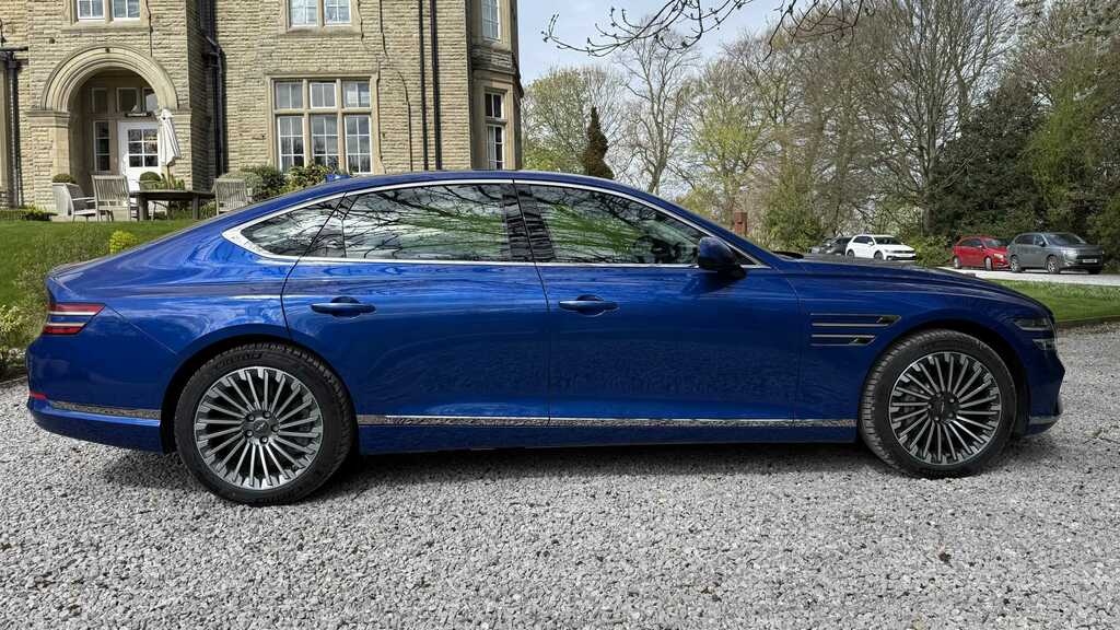 Genesis G80 272Kw Luxury 87.2Kwh Awd 2026 Blue #3