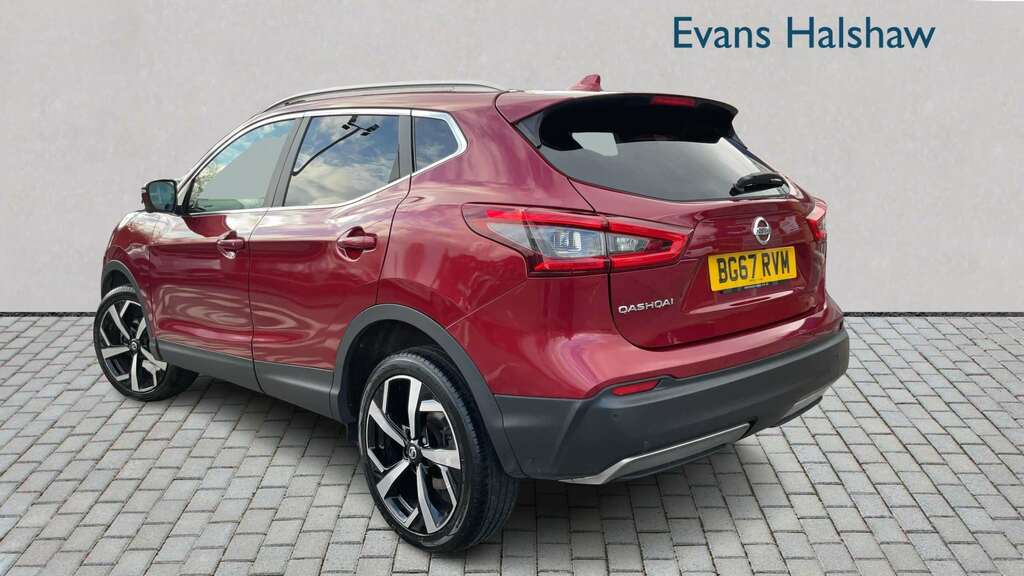 Nissan Qashqai 1.6 Dig-t Tekna 2017 BG67RVM Red #2