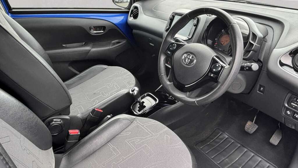 Toyota Aygo 1.0 Vvt-i X-clusiv X-shift 2019 CP69DHN Blue #3
