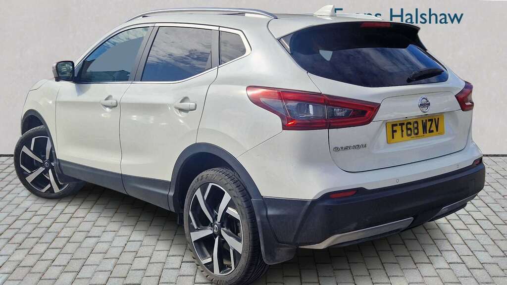 Nissan Qashqai 1.2 Dig-t Tekna 2019 White #2
