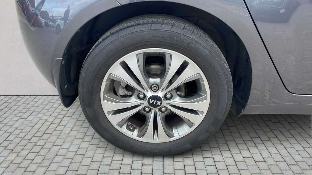 Kia Venga 1.6 2 6 2016 Silver #6