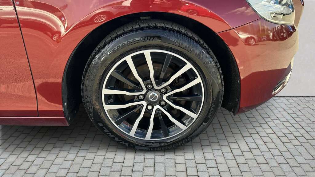 Volvo V40 D2 120 Momentum Nav Plus 2016 NA66CZZ Red #6