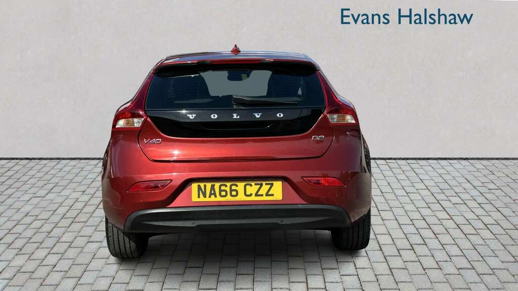 Volvo V40 D2 120 Momentum Nav Plus 2016 NA66CZZ Red #3