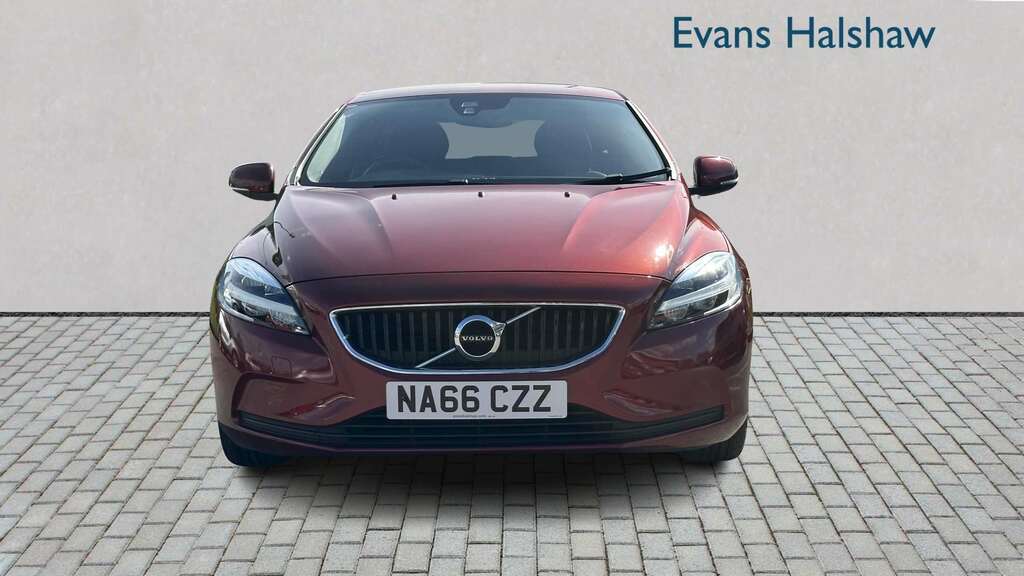 Volvo V40 D2 120 Momentum Nav Plus 2016 NA66CZZ Red #5
