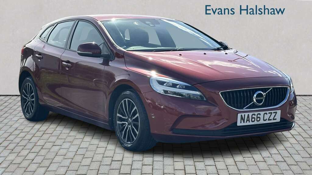 Volvo V40 D2 120 Momentum Nav Plus 2016 Red