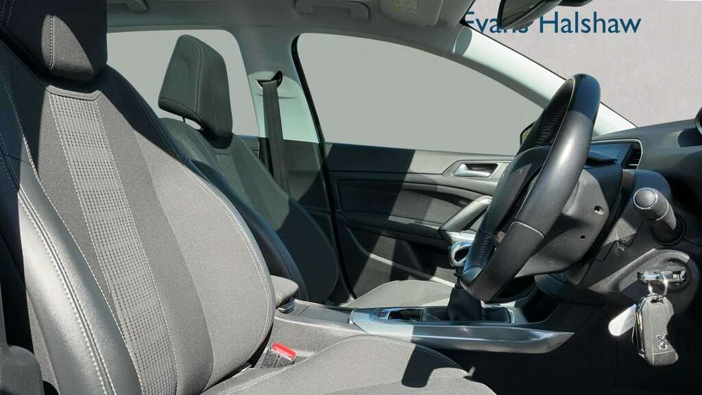 Peugeot 308 1.2 Puretech 130 Allure 2018 Black #3