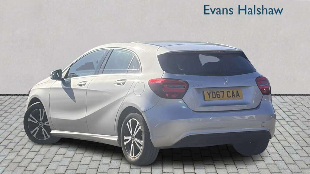 Mercedes-Benz A Class A180 Se 2017 YD67CAA Silver #2