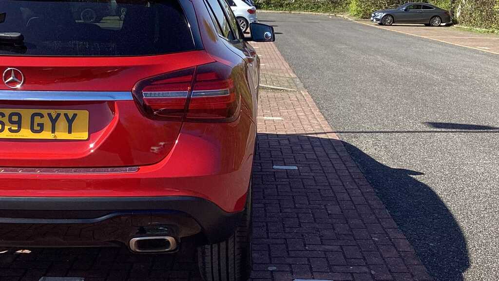 Mercedes-Benz GLA Class 180 Urban Edition 2019 YE69GYY Red #6