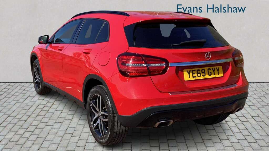 Mercedes-Benz GLA Class 180 Urban Edition 2019 YE69GYY Red #2