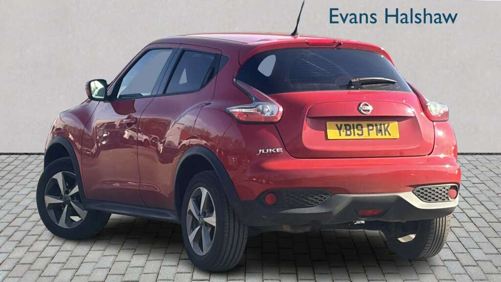 Nissan Juke 1.6 112 Acenta 2019 YB19PMK Red #2