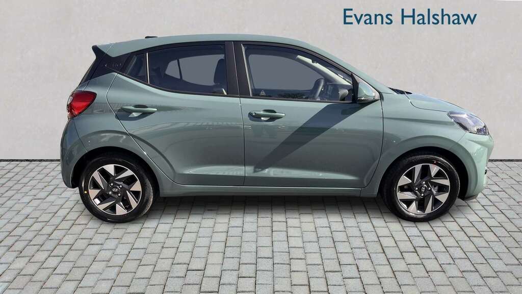 Hyundai I10 1.0 63 Advance Nav 2026 YE26WYV Green #3