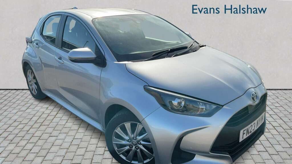Toyota Yaris 1.5 Hybrid Icon Cvt 2023 Silver