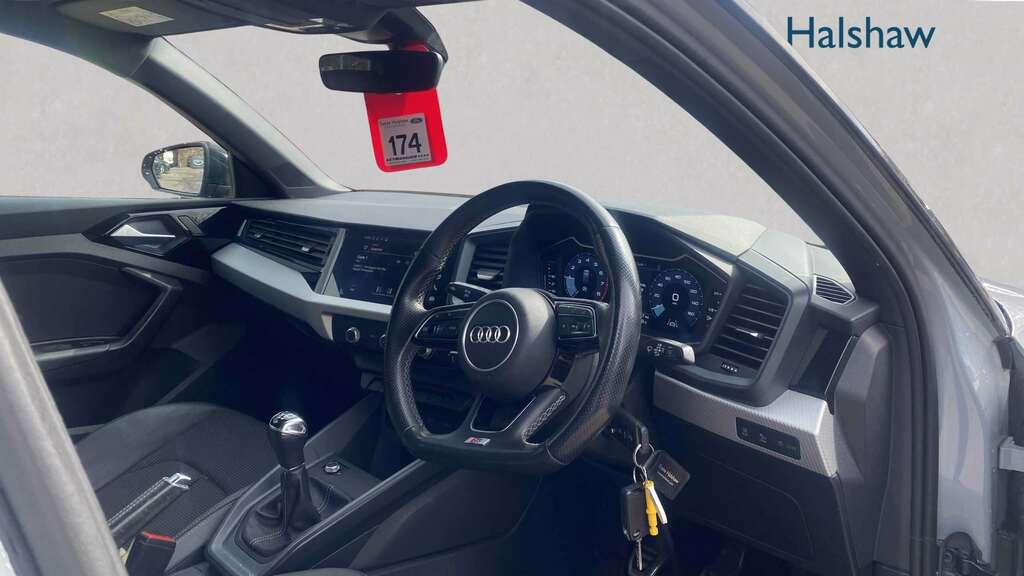 Audi A1 25 Tfsi Black Edition 2021 AV71VYS Grey #5