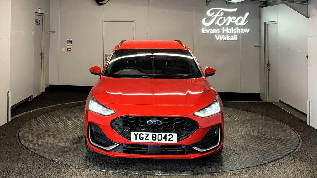 Ford Focus 1.5 Ecoblue St-line Vignale 2023 YGZ8042 Red #2
