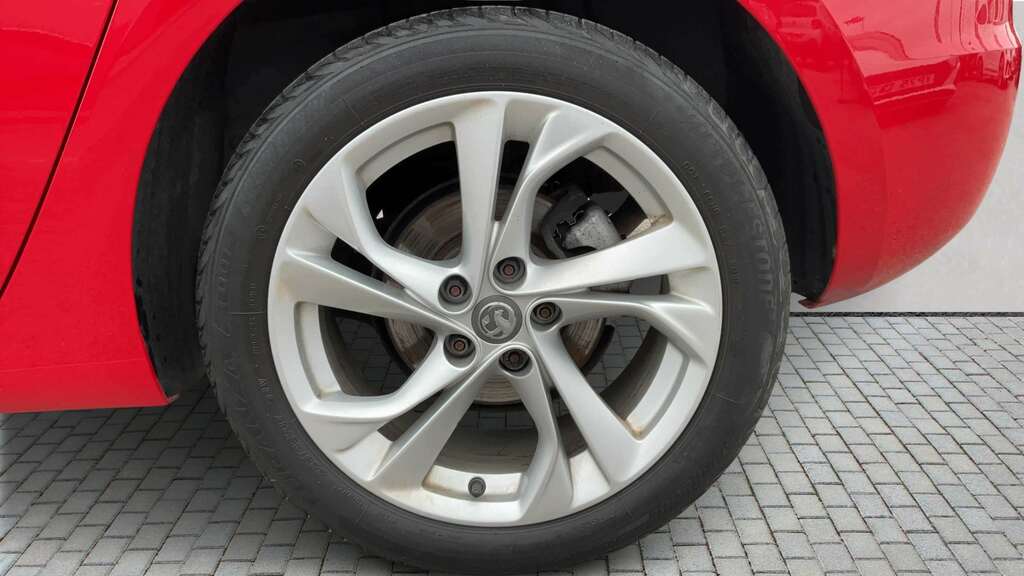 Vauxhall Astra 1.6T 16V 200 Sri Nav 2018 DU68OKN Red #6