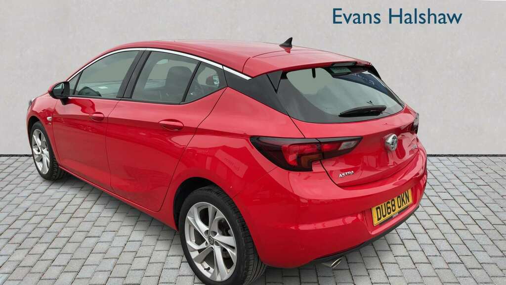 Vauxhall Astra 1.6T 16V 200 Sri Nav 2018 DU68OKN Red #2