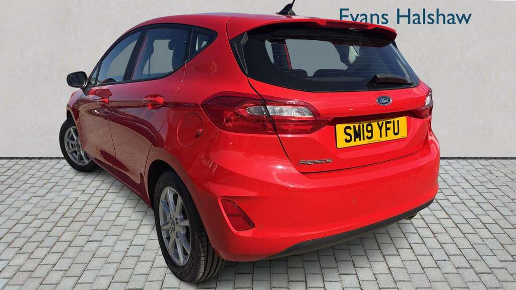 Ford Fiesta 1.0 Ecoboost Zetec 2019 SM19YFU Red #2