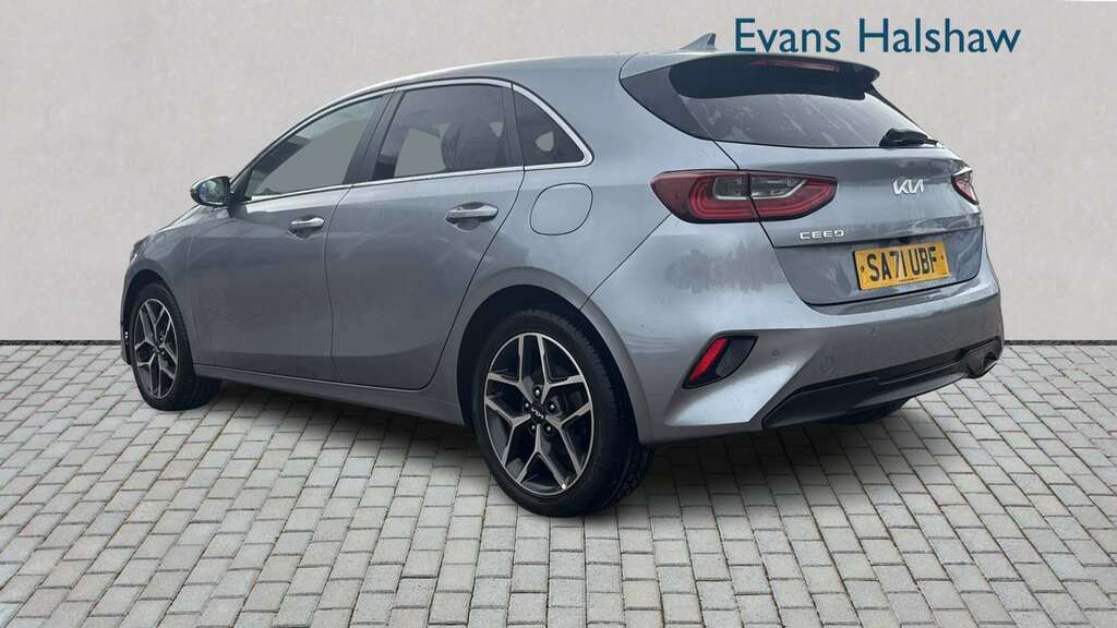 Kia Ceed 1.5T Gdi Isg 3 2022 SA71UBF Silver #2