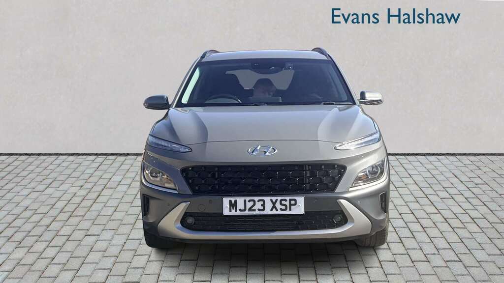 Hyundai Kona 1.0 Tgdi 48V Mhev Premium 2023 Grey #4