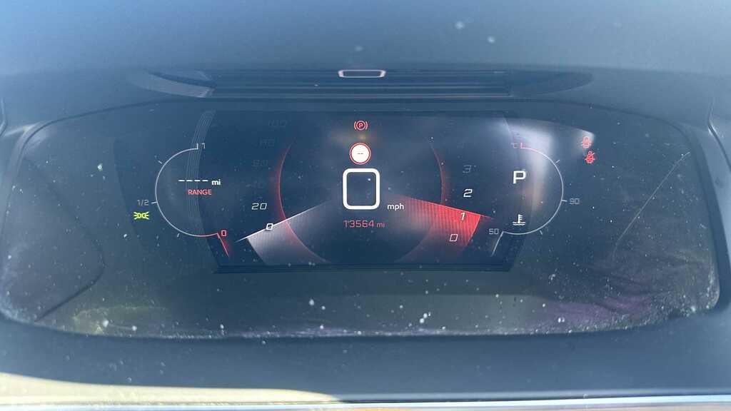 Peugeot 2008 1.2 Puretech 130 Gt Eat8 2023 BJ23UMF Red #5