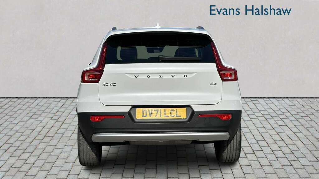 Volvo XC40 2.0 B4p Inscription Pro 2021 White #5