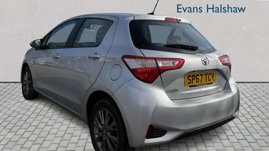 Toyota Yaris 1.5 Vvt-i Icon 2017 SP67TCY Silver #5