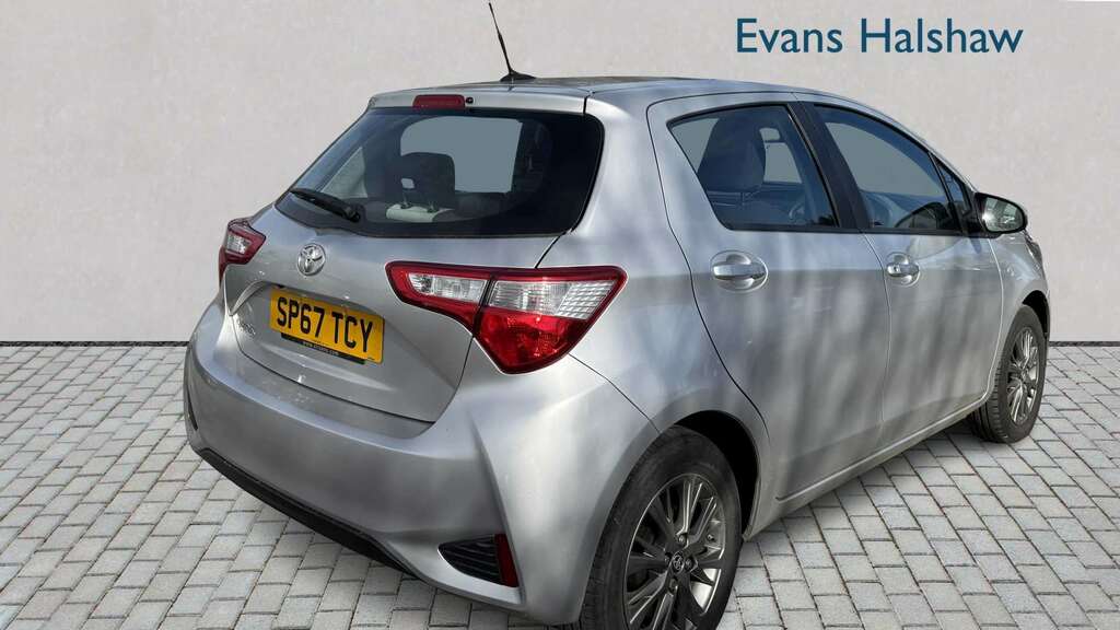 Toyota Yaris 1.5 Vvt-i Icon 2017 SP67TCY Silver #6