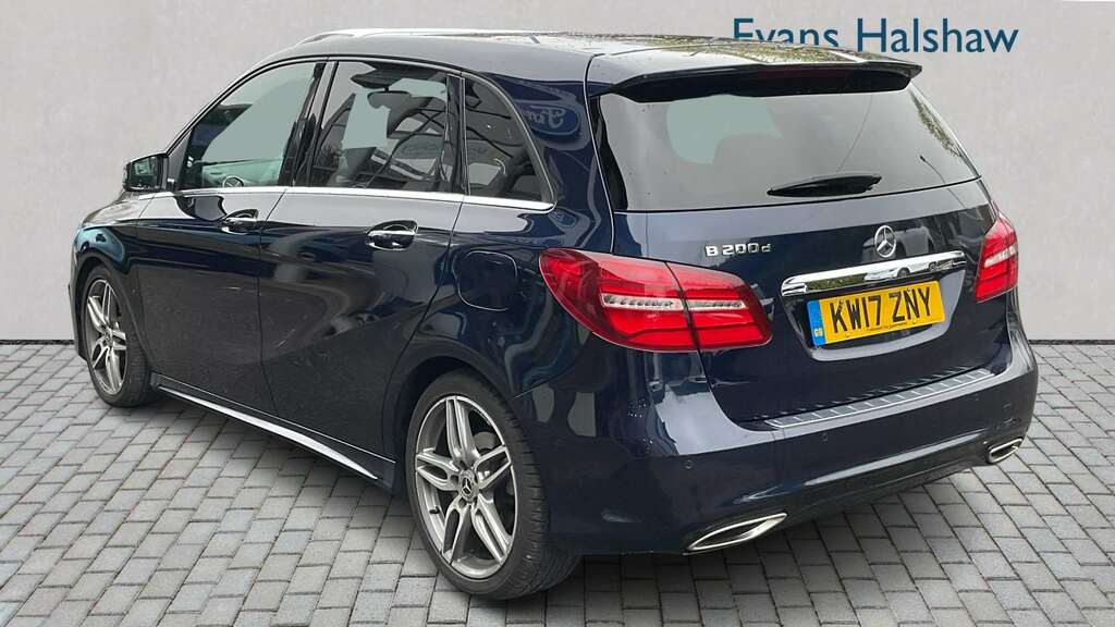 Mercedes-Benz B Class B200d Amg Line Premium Plus 2017 Blue #2