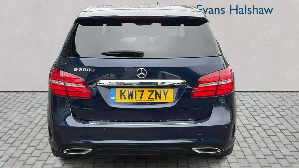 Mercedes-Benz B Class B200d Amg Line Premium Plus 2017 Blue #5