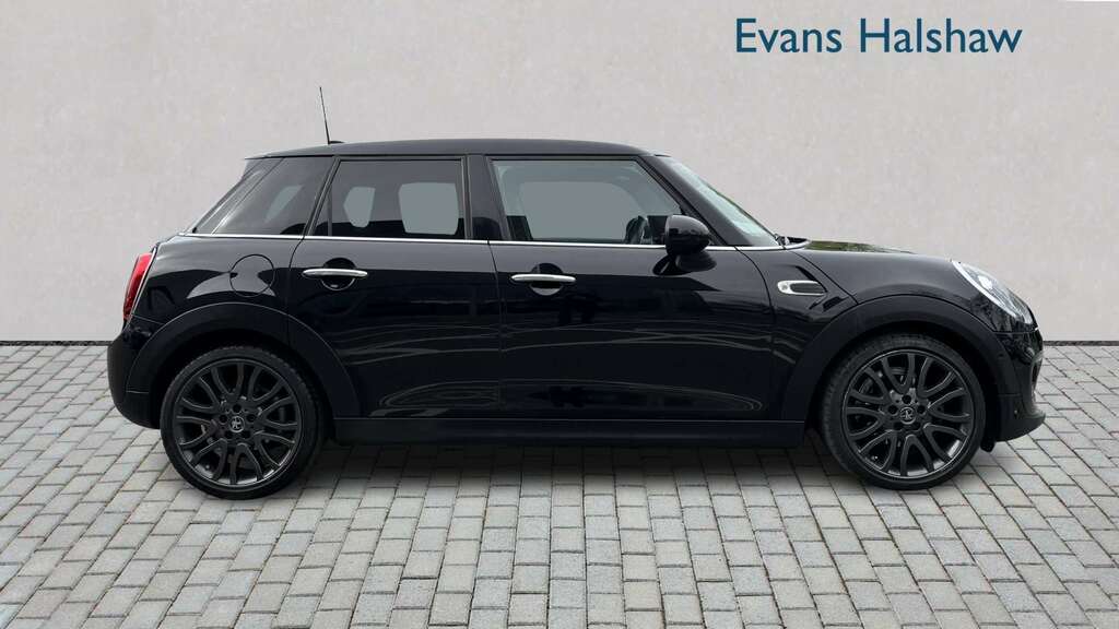 Mini Hatch 1.5 Cooper Exclusive II 2018 LP68ORT Black #6
