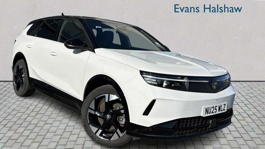 Vauxhall Grandland 157Kw Ultimate 73Kwh Fixed Roof 2025 White